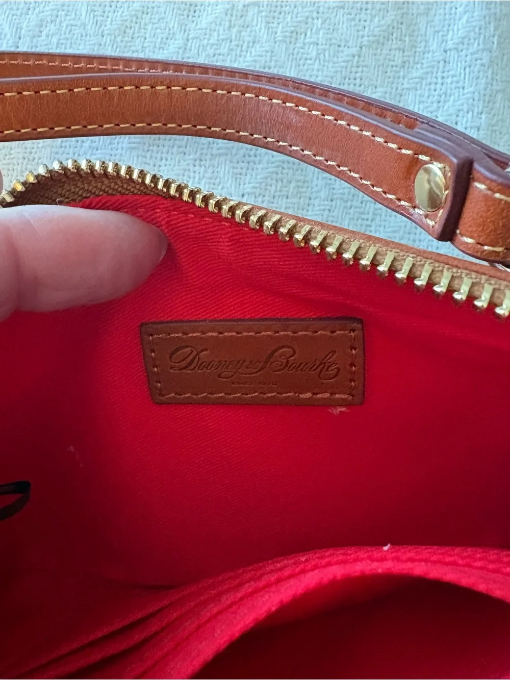 Dooney & Bourke Steeler Wristlet with Team Logo Tan Trim - NWOT - Picture 4 of 5